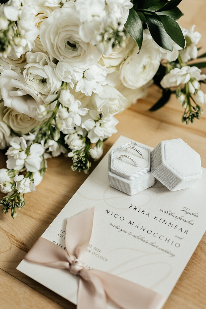 Plaza Rive-Sud Wedding - Emma Persi Photography-10