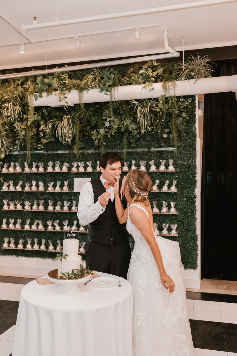 77-Katie & Phillip - Detroit Wedding Photographer - Mariah Kasten Photo