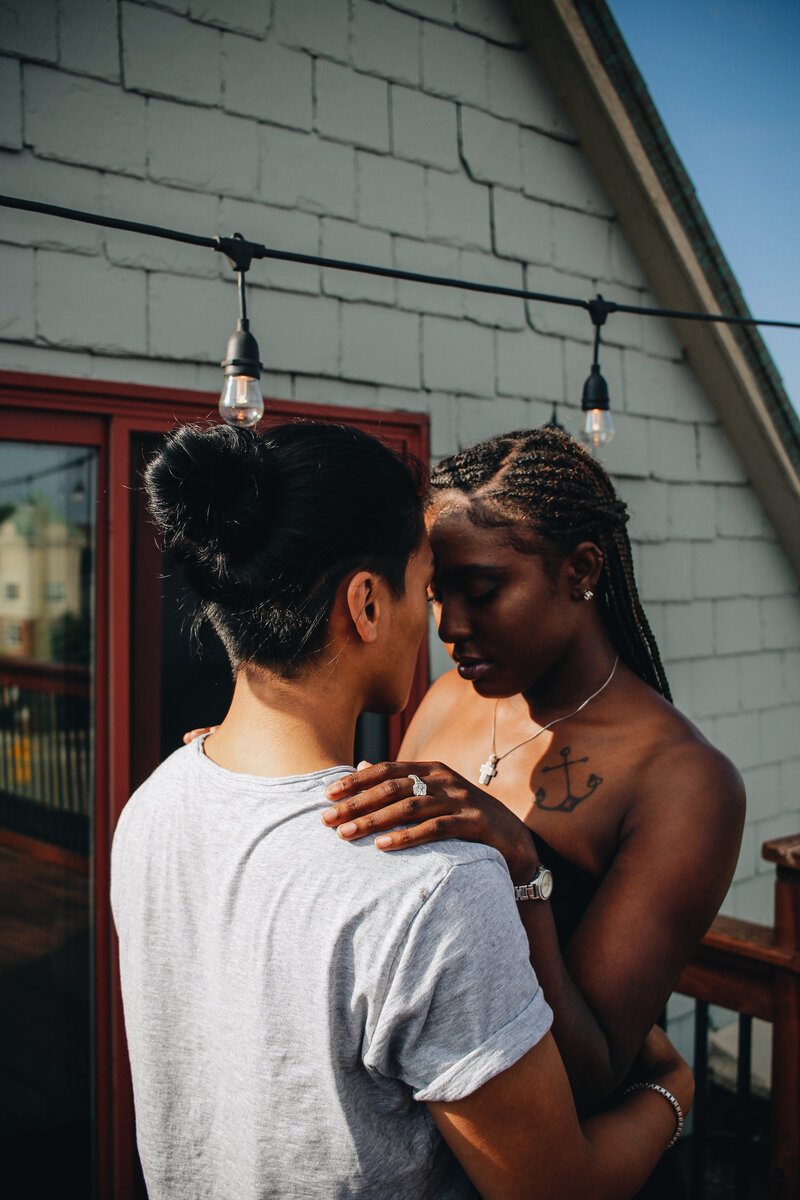 Couple-Home-Engagement-Detroit-Michigan-lifestyle-ChettaraTPhotography-7976