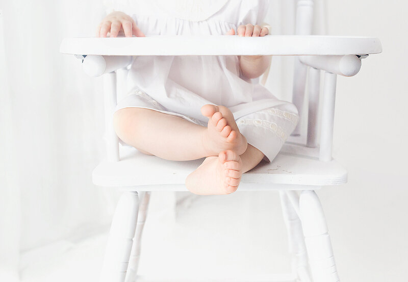 Nashville Baby photographer captures an adorable close up of baby toes