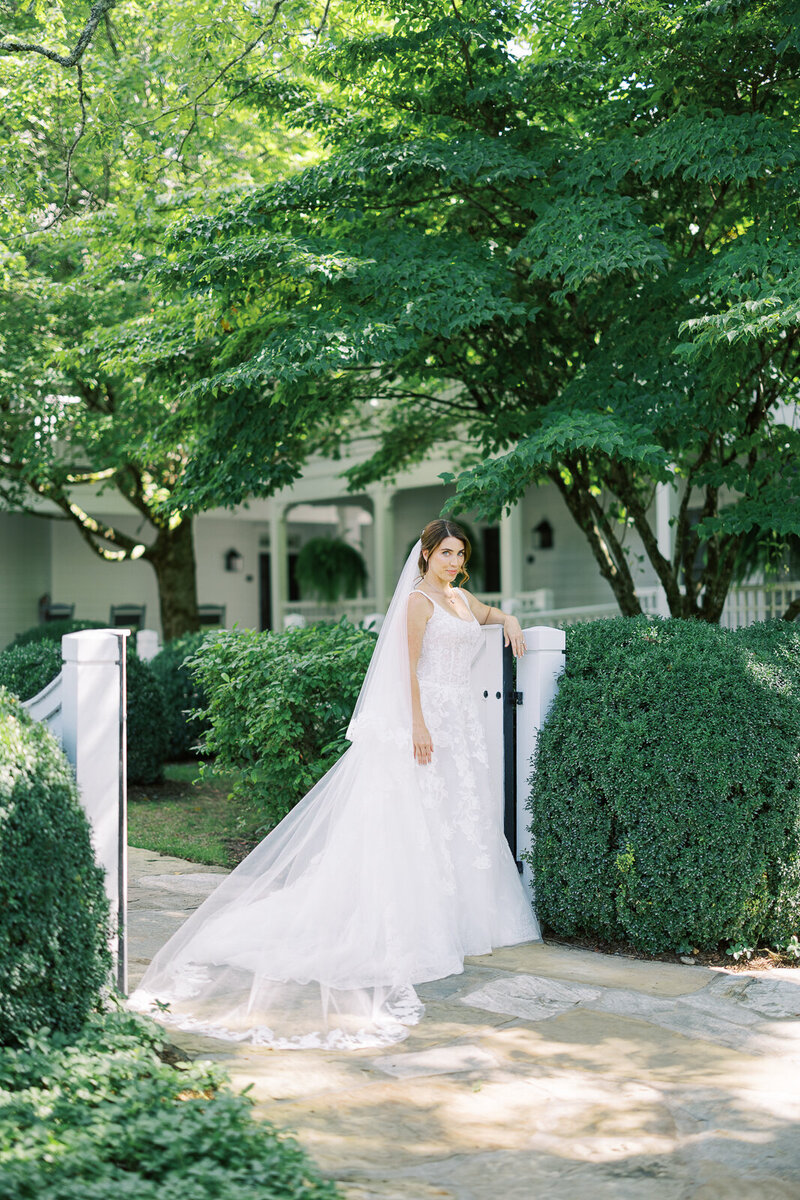 half-mile-farm-old-edwards-inn-summer-wedding-0070