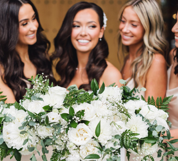 Modern white bouquet at wedding