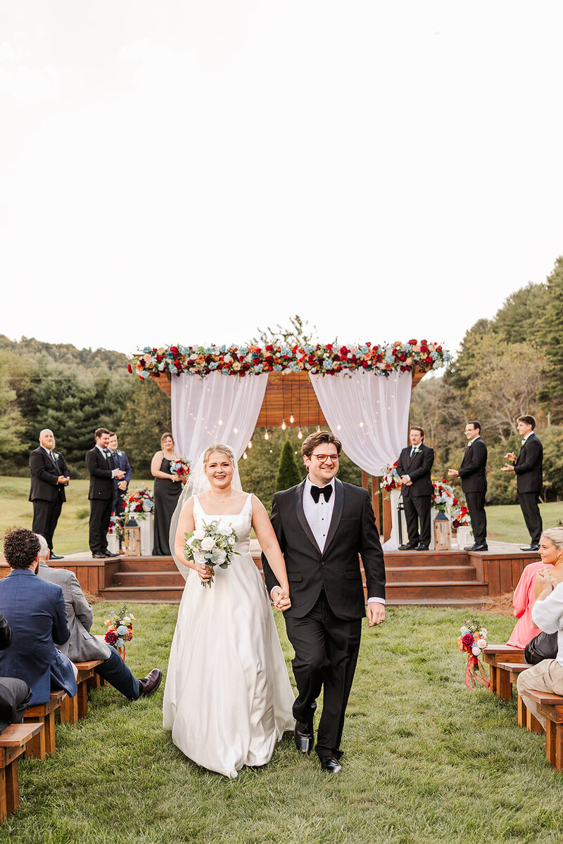 McKenzie & Luke_s Wedding Previews-54