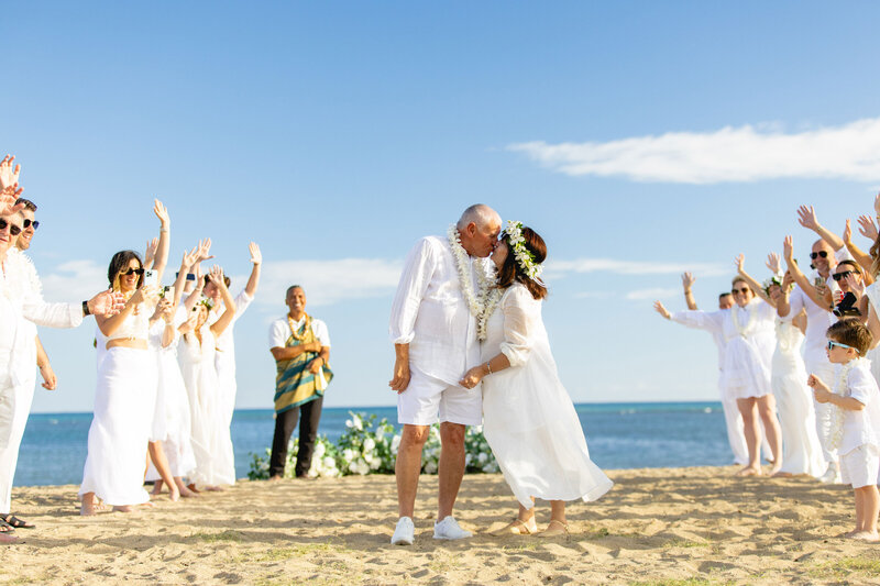 Oahu Vow Renewal Packages | Weddings of Hawaii Oahu Vow Renewal Packages | Weddings of Hawaii