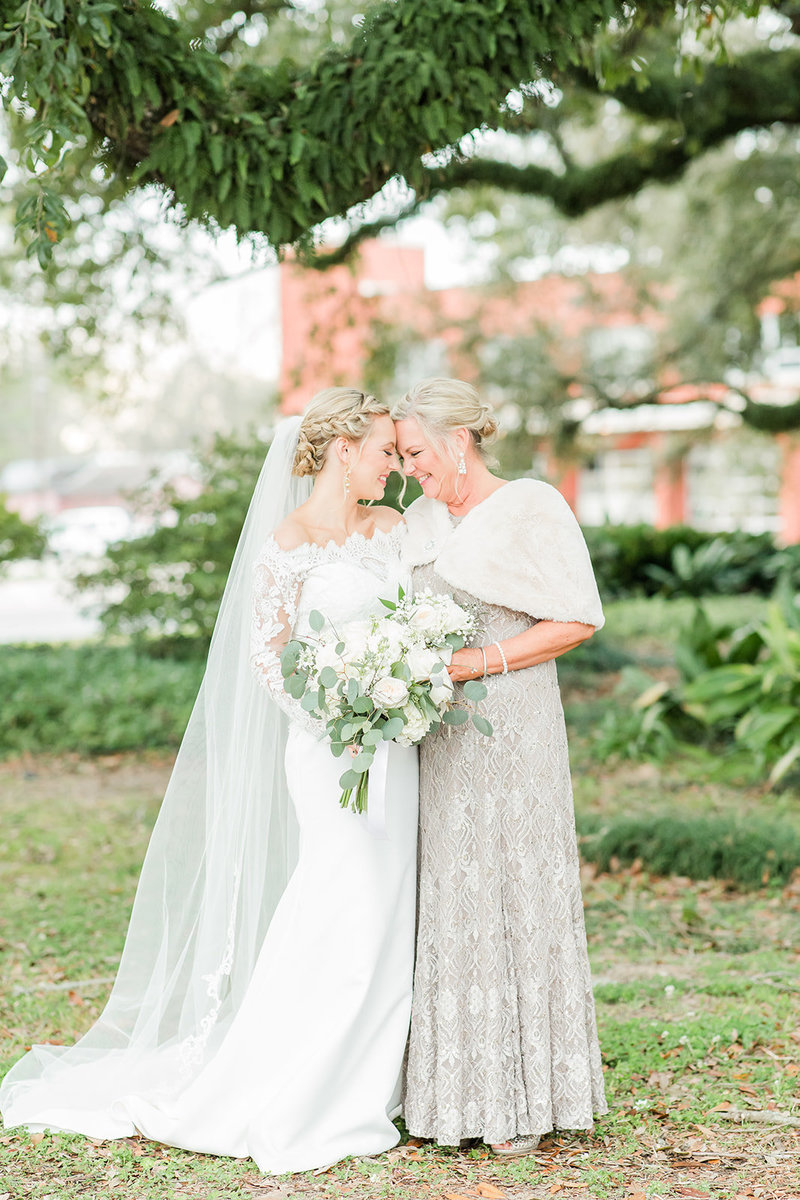 The-Grand-Opera-House-Crowley-Louisiana-Wedding_34