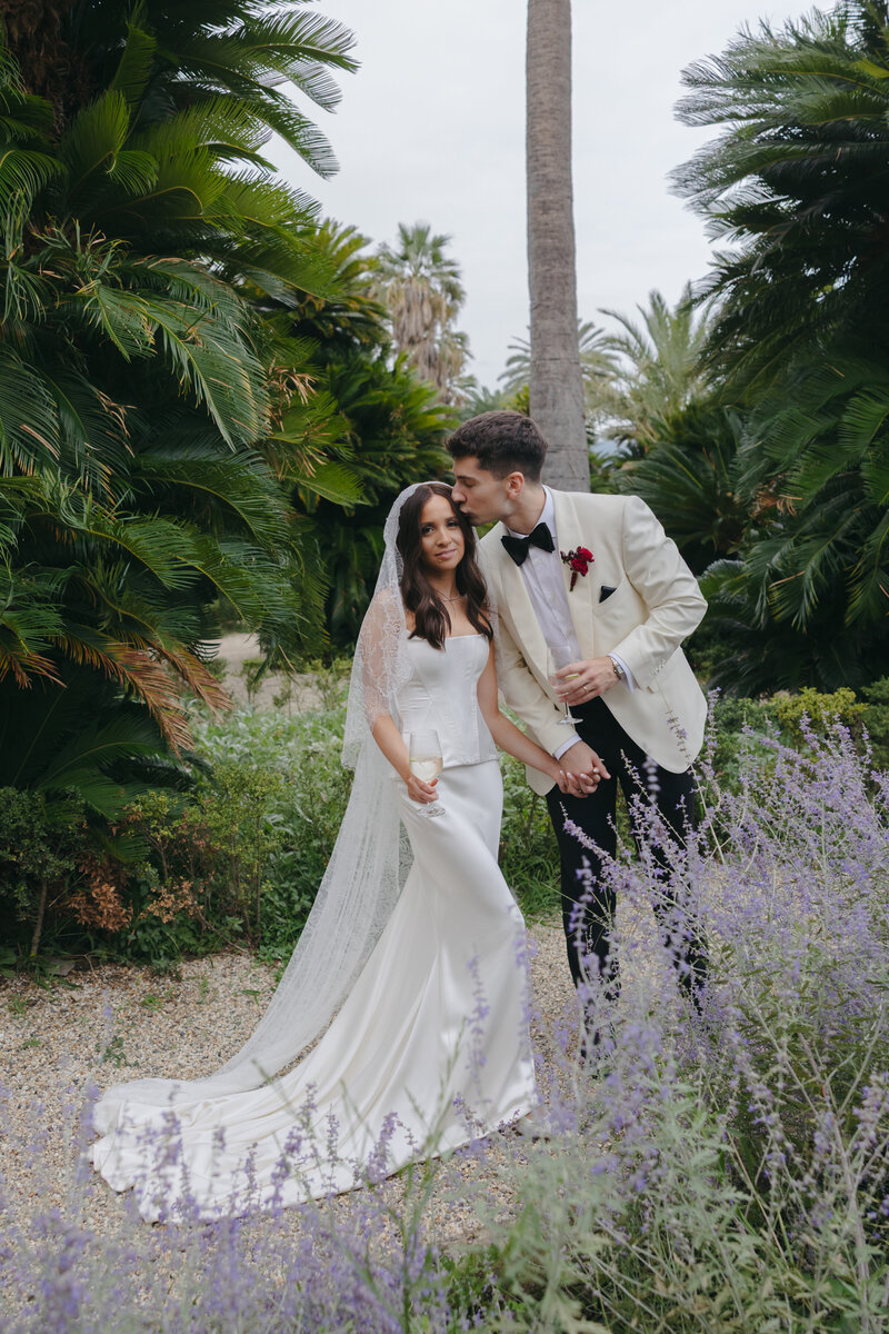 Luxury editorial Arizona wedding at Dolce Events in Scottsdale Arizona | Cacie Carroll Photography | West Coast and Destination Wedding Photography