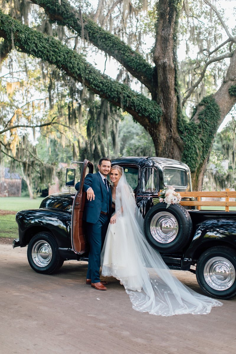 SAVANNAH WEDDING PHOTOGRAPHER , LESLIE LYNN PHOTOGRAPHY , HOLLY OAKS ON THE MARSH