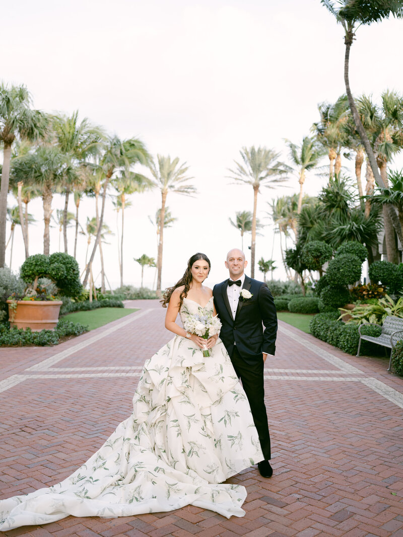 the-breakers-palm-beach-monique-lhuillier-bride-guerdy-design-renny-and-reed-the-new-york-times-BAZAAR-brides-Little-Black-Book-harpers-BAZAAR-A-Top-Wedding-Photographer-in-the-World-judith-rae-0312