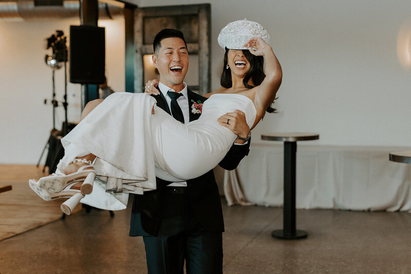 tinsmith-wedding-photos-madison-sarah-glick-320