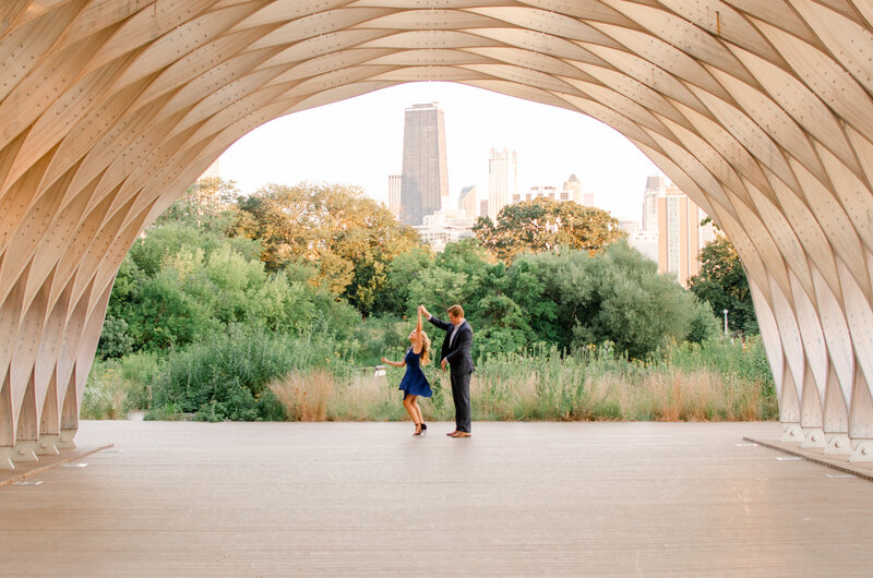 Honeycomb Lincoln Park Chicago Illinois Couples Engagement Photography Shoot