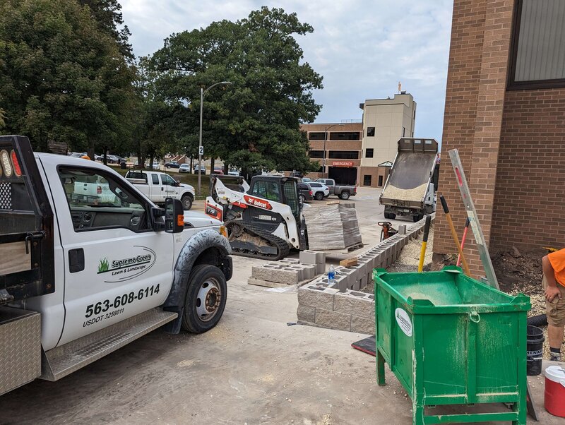 Commercial-landscaping-hardscape-services-cedar-rapids-iowa_20230915_211513751
