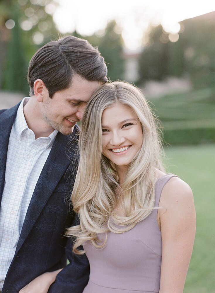 tulsa-wedding-photographer-engagement-session-at-the-philbrook-museum-laura-eddy-photography_0031