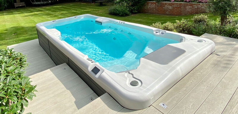 wellis-amazonas-w-flow-premium-swim-spa-cda