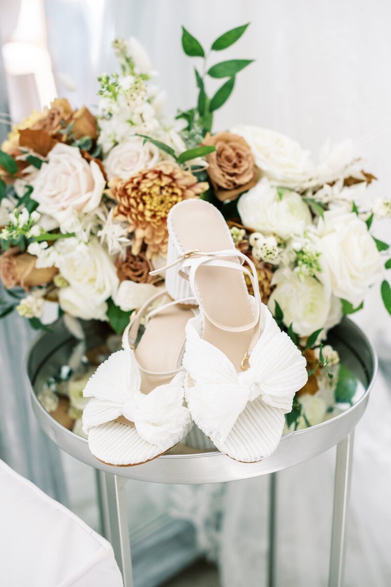 Hebron-IL-Providence-Vineyard-fall-wedding-2