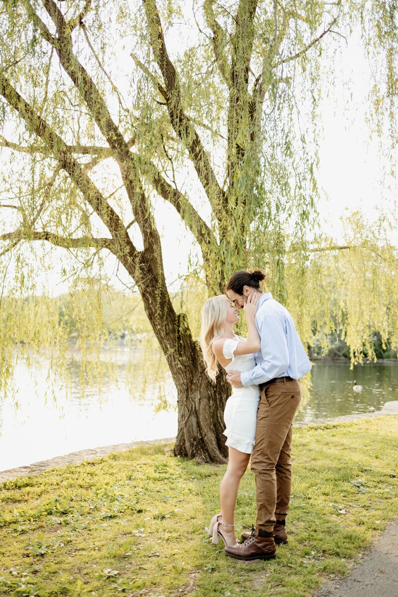 Couple gets engaged near a lake on MTSU Campus