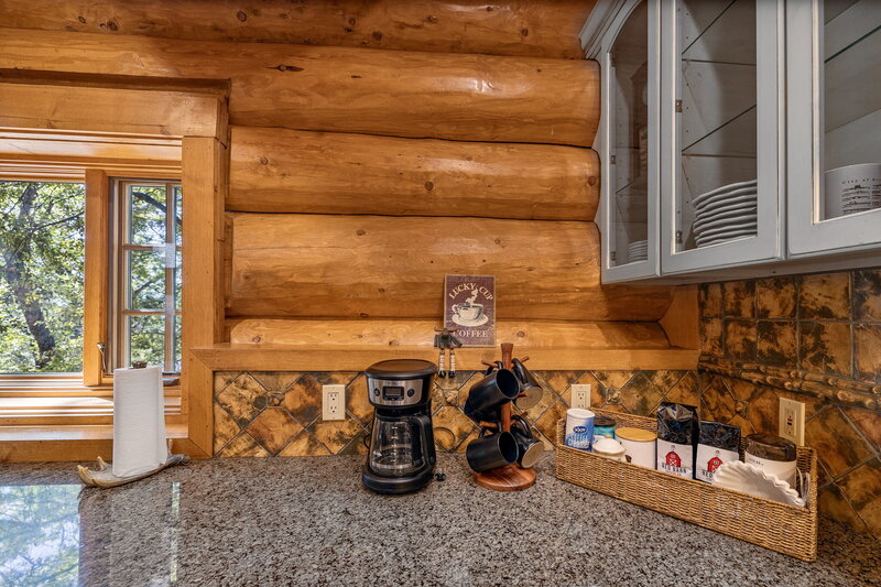 28-web-or-mls-MooseHeadLodge-28