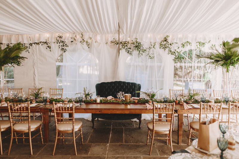 Strong-Mansion-MD-wedding-florist-Sweet-Blossoms-head-table-hanging-greenery-Nessa-K-Photography