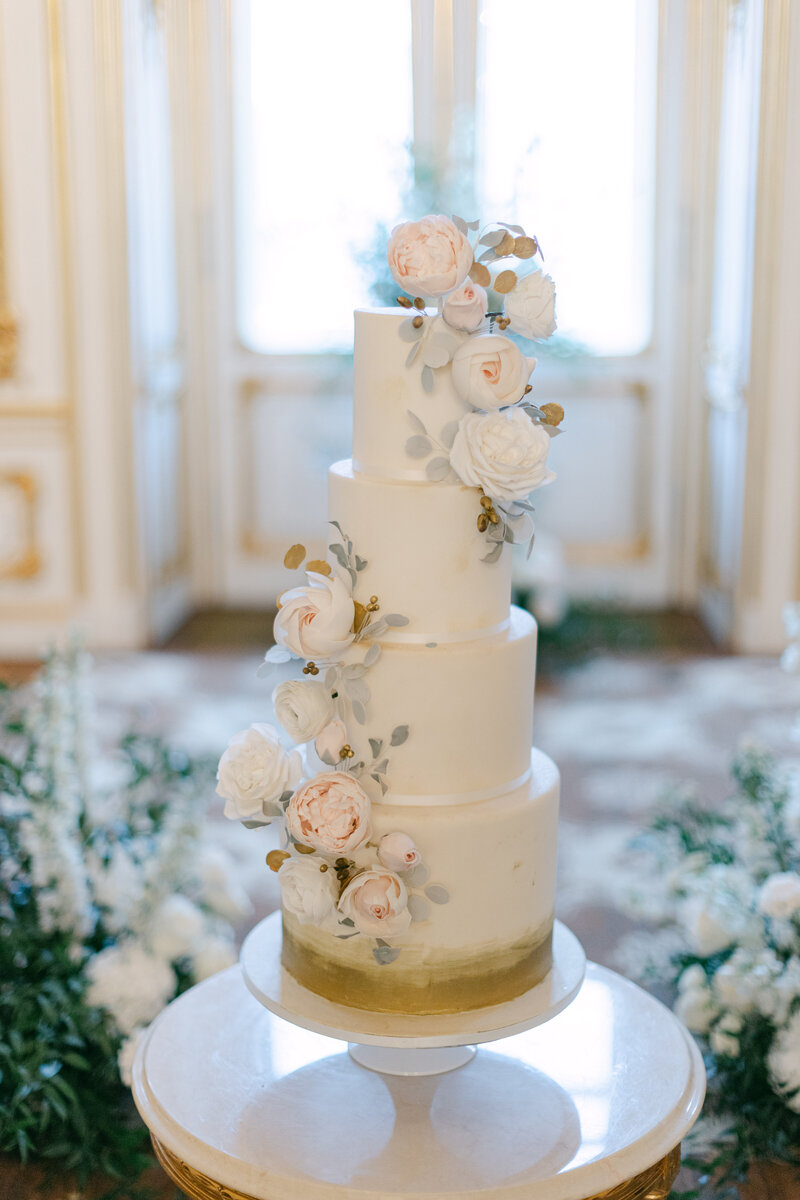 Luxury wedding cake Vienna