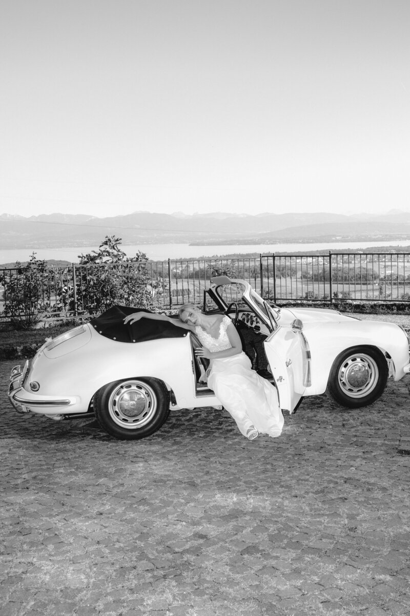 Luxury wedding photography blending emotion, light, and refined composition.