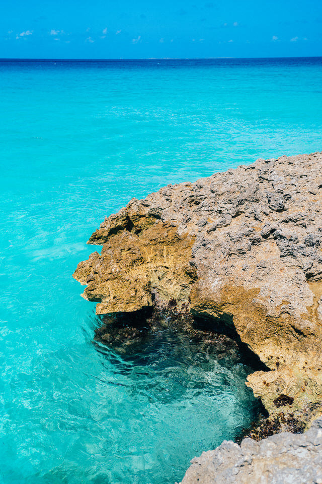 MEADS BAY BEACH