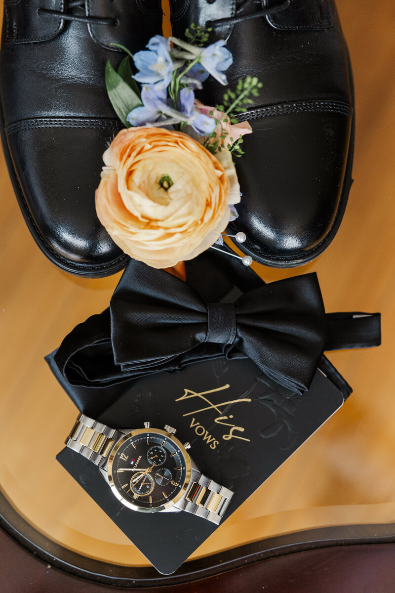 Cute bridal details of Intimate Micro Wedding styled shoot of wedding bouquet, bridal shoes, and boutonniere
