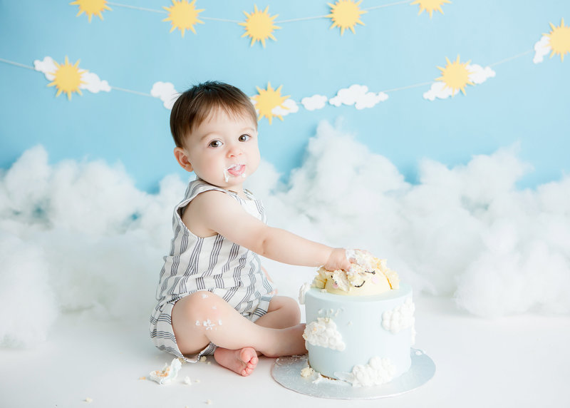 Trisha Sheehan is a  Chesapeake, VA newborn and senior photographer who specializes in capturing the special moments of your growing baby from birth to graduation day.