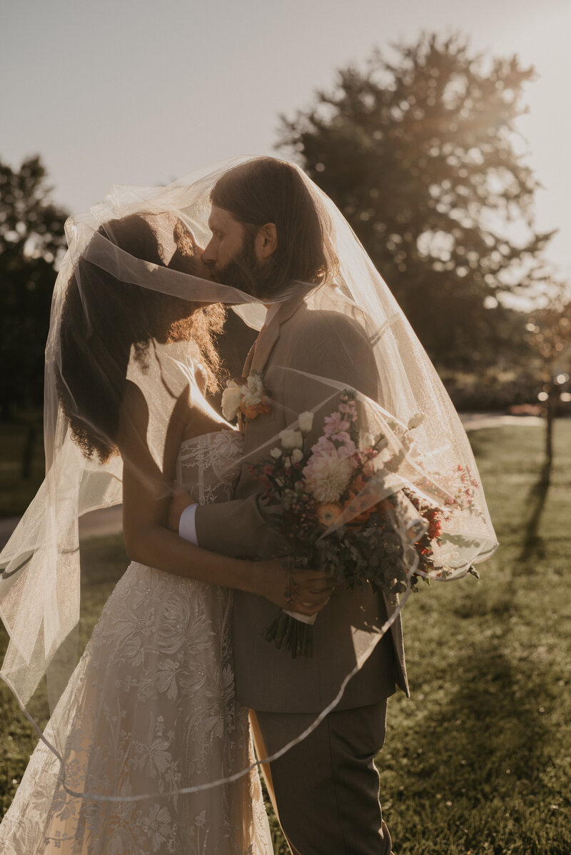 North shore Chicago Suburbs Wedding Photographer Documentary intimate elegant fun boho lakefront wedding photographer