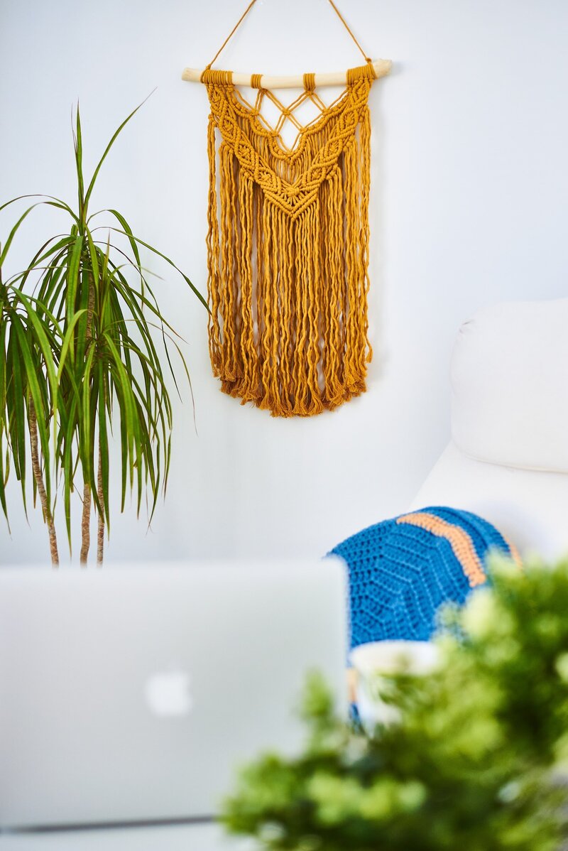 elena-putina-dMnhNwMrFLo-unsplash