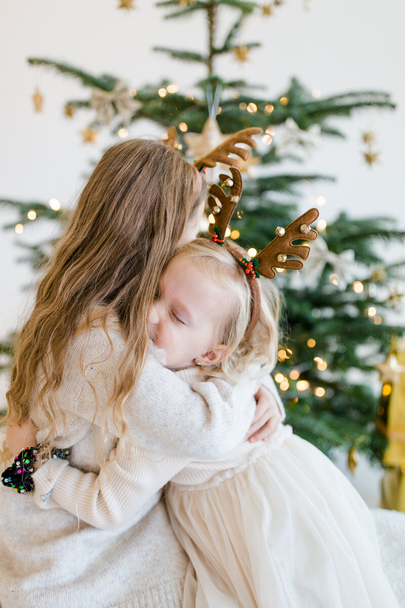 MiniChristmasShoot2023_Scarlett-10
