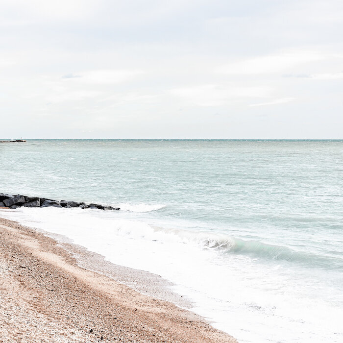 Hypnotherapy calms your mind