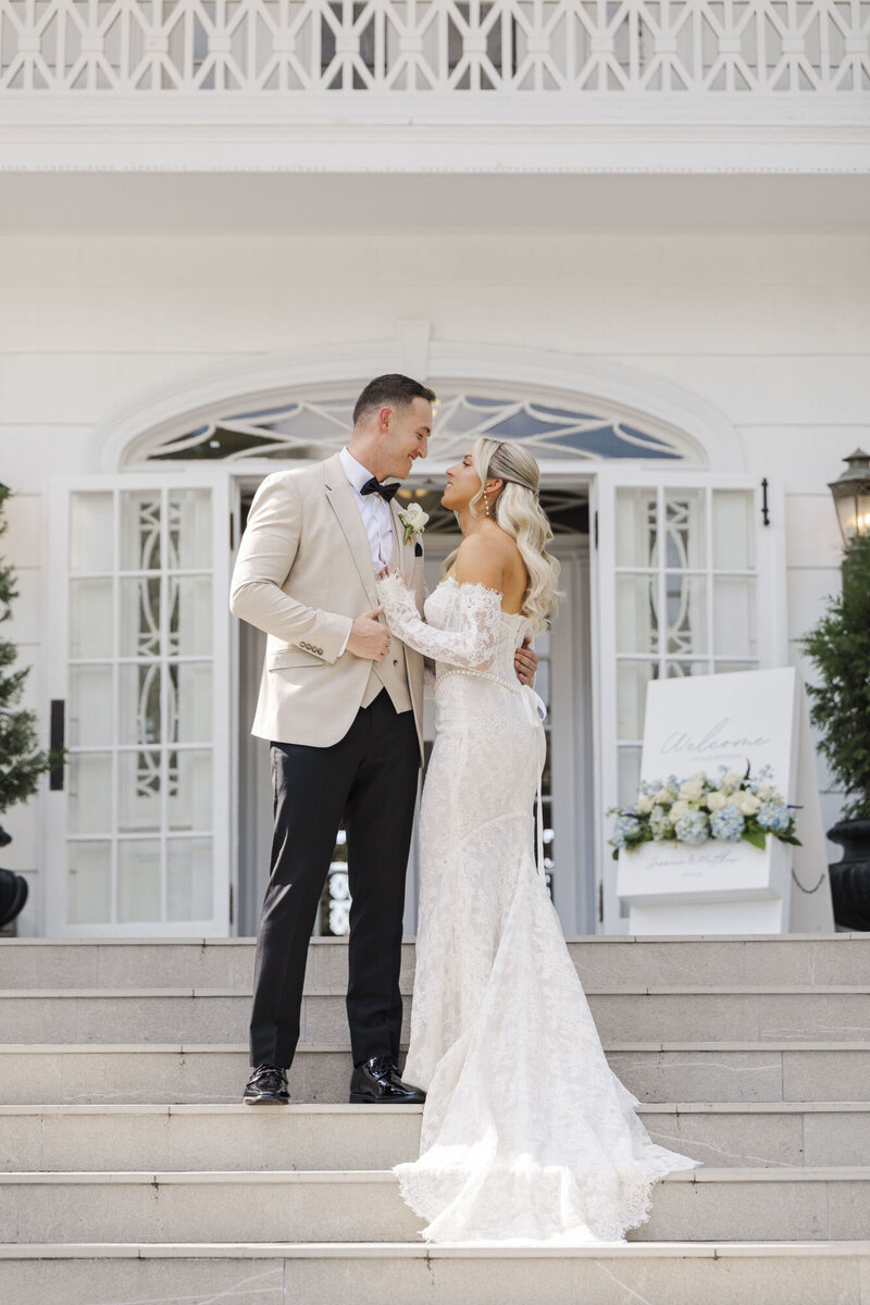 Hudson Valley wedding photography documenting candid moments at a private event at The Briarcliff Manor