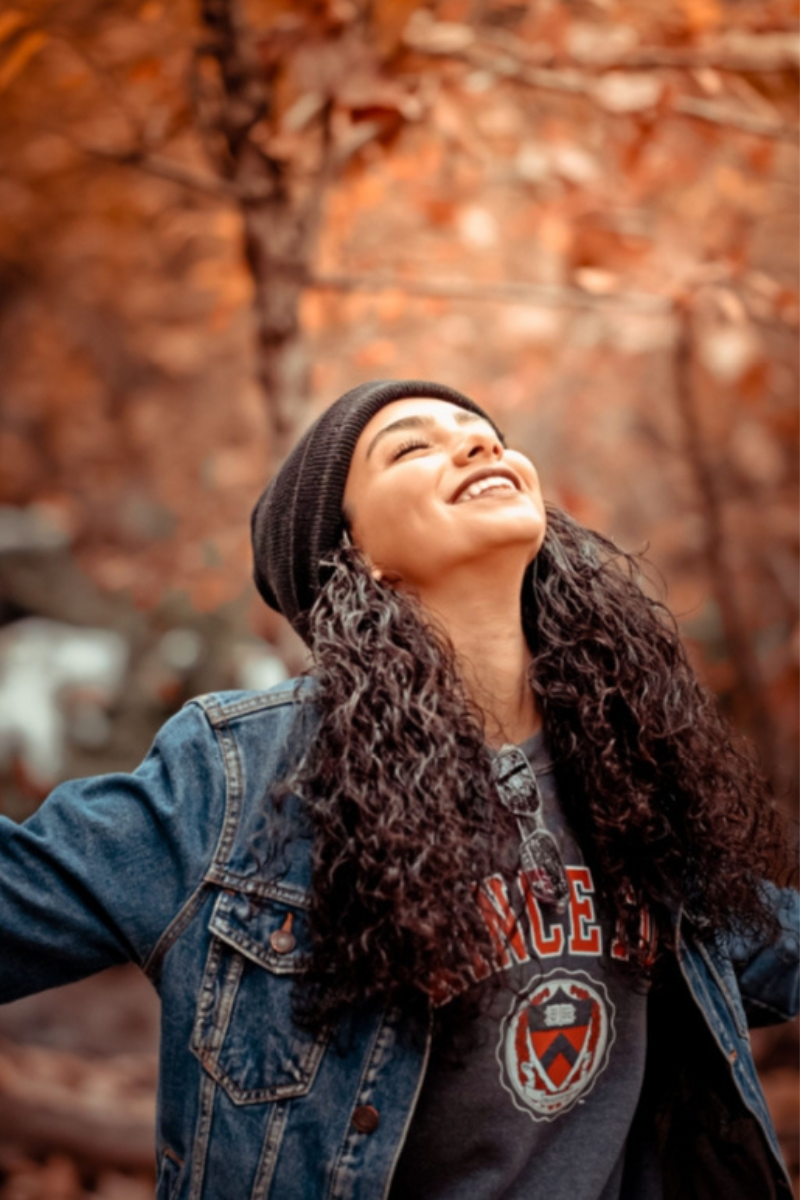 happy-woman-in-nature