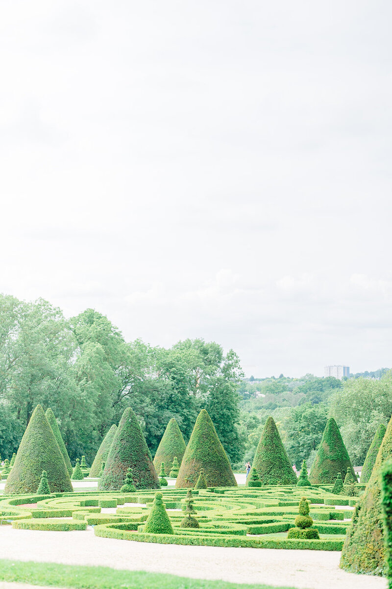 Morgane Ball photographe mariage Paris chateau de sceaux jardins  à la française