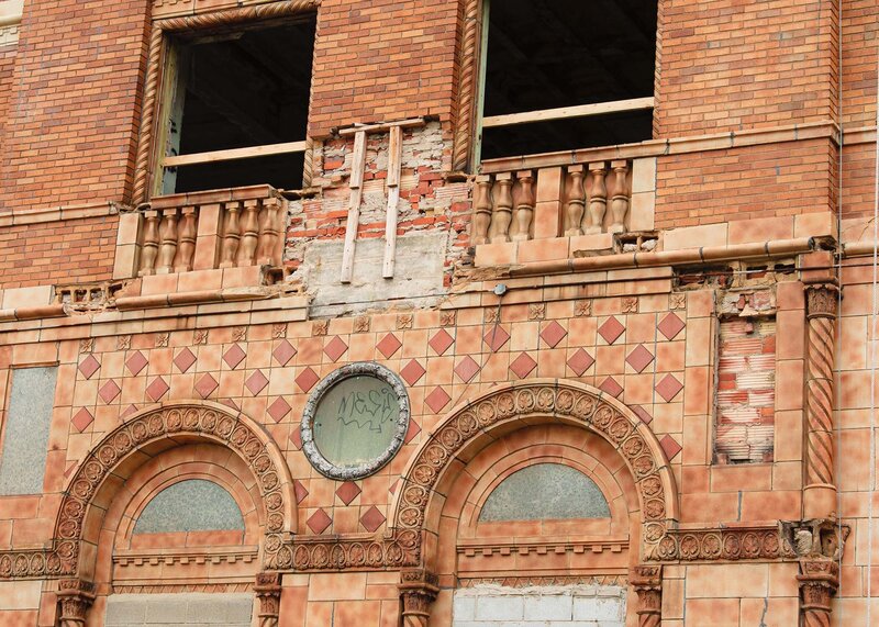 Lee Plaza Entrance and Facade_4