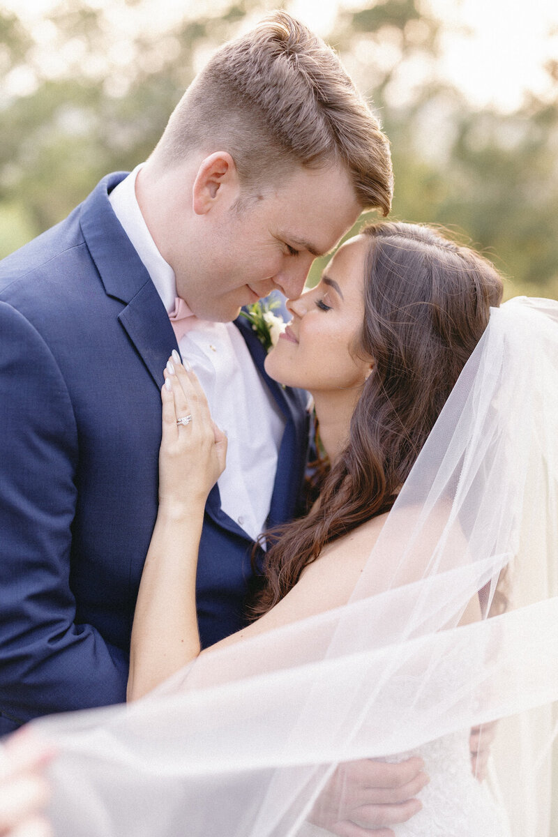 Film wedding photography of couple at Canyonwood Ridge surrounded by oak trees