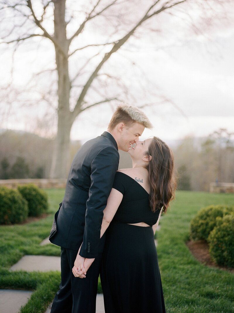 SeraPetrasPhotography_Nikki+ConnorEngagement-16
