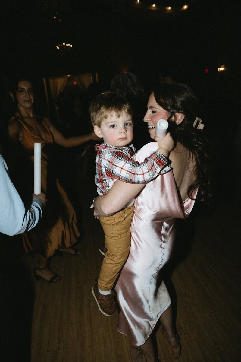 classic-and-documentary-style-wedding-photography-97