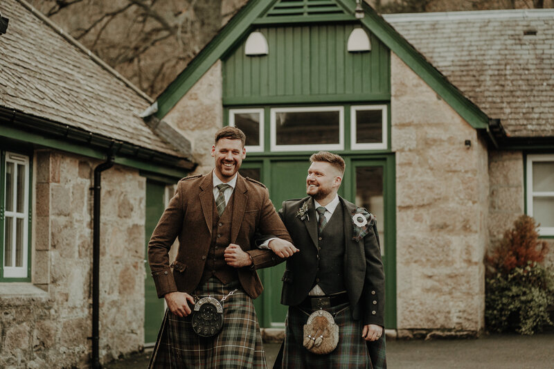 Alternative_Scotland_Wedding_Photographer_Danielle_Leslie_Photography_Glen_Tanar_Estate-48