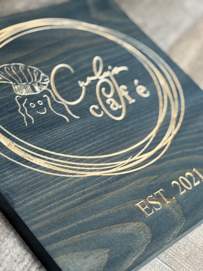 custom logo curly cafe