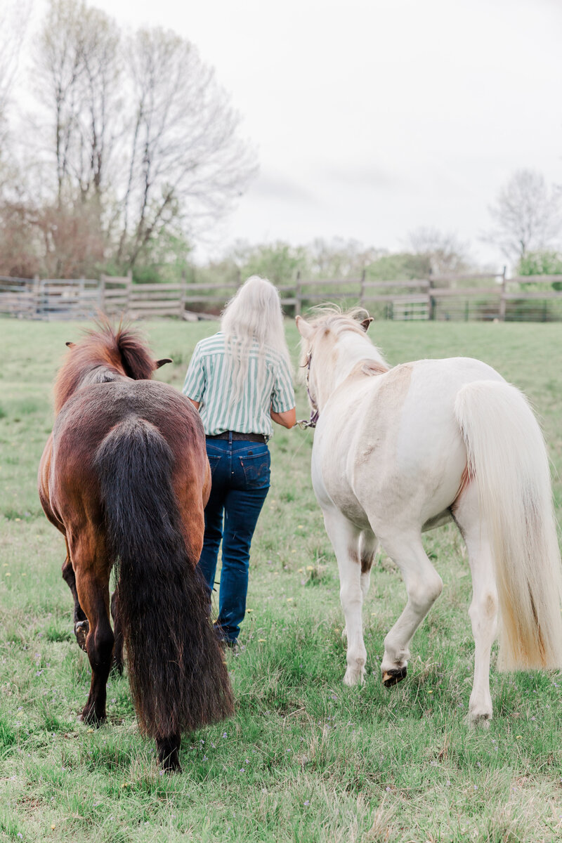 brittany-graf-photography-suzy-graf-jasmine-plane-ct-farm-life-36