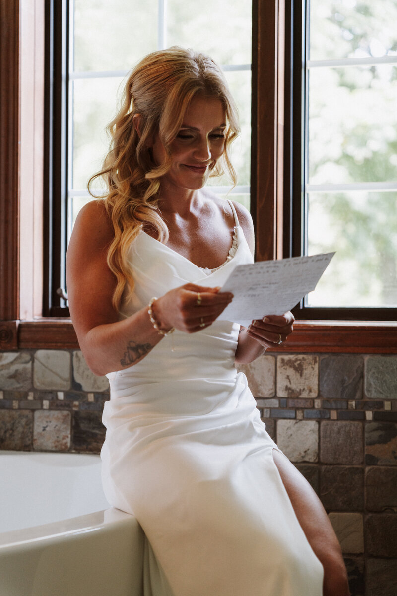 Meagan + Noah Wedding_06