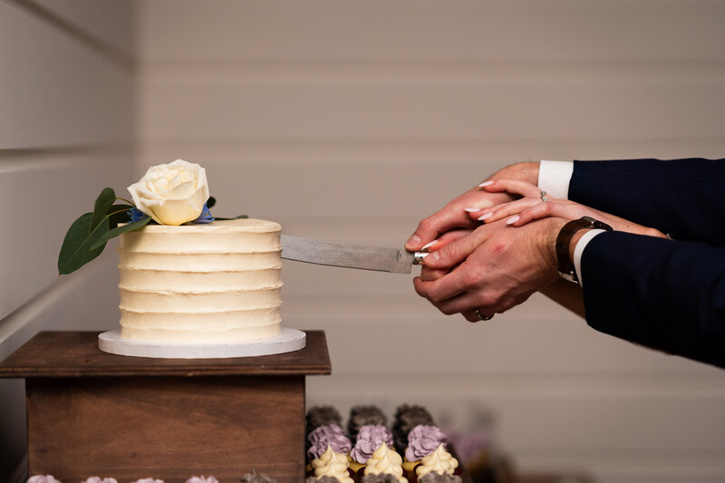bloom-meadows-berkshire-wedding-photography-83