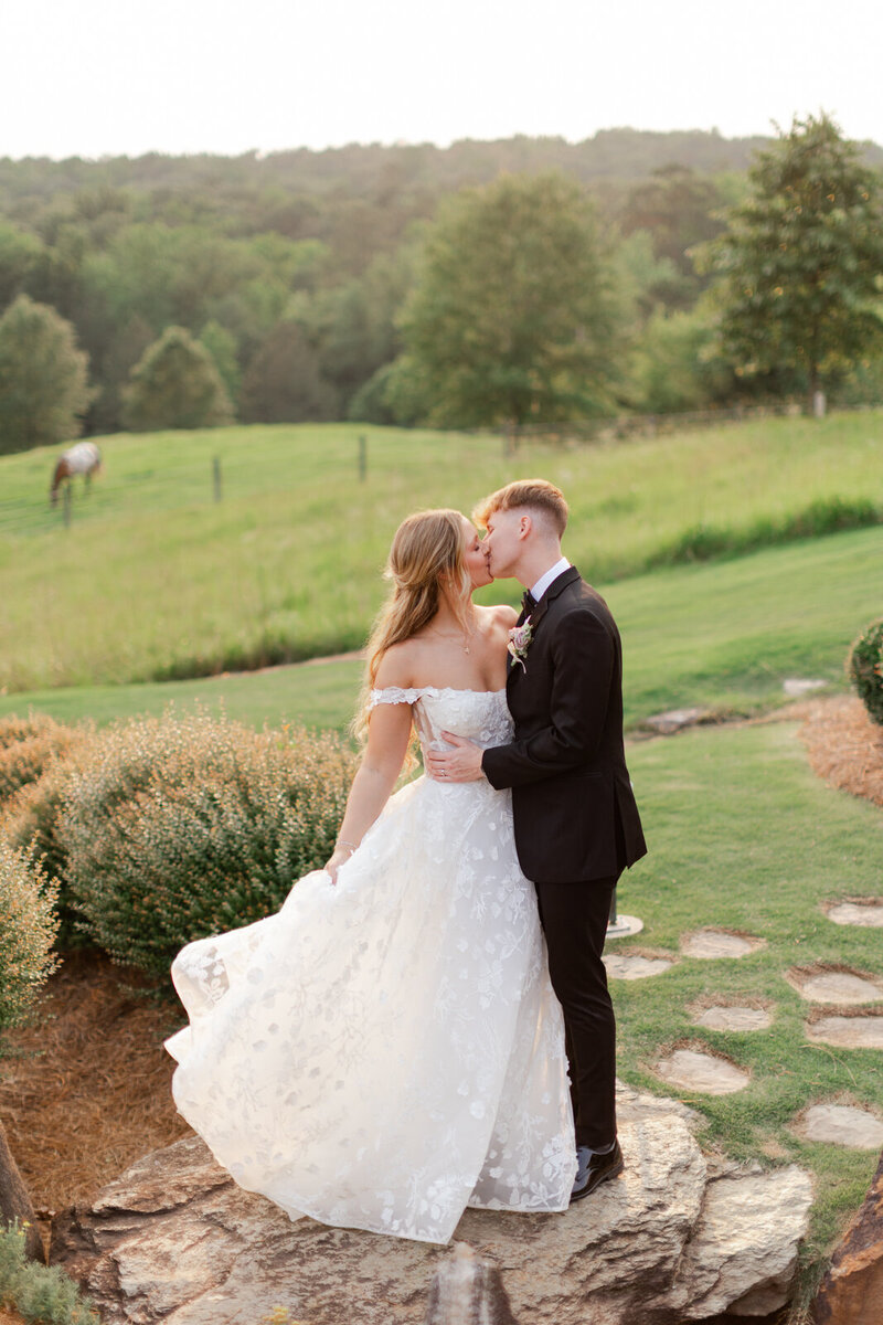 Garden party wedding at Auburn Oak Farms