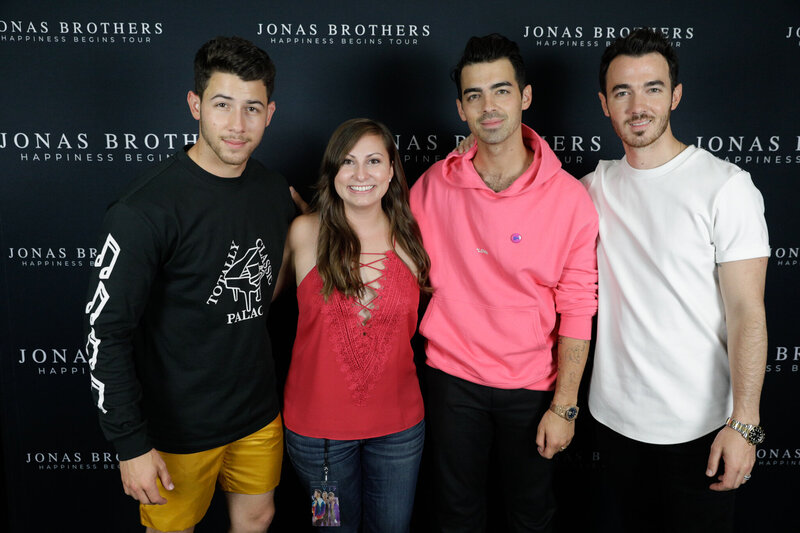 Christa Rae Photography with Jonas Brothers at meet and greet