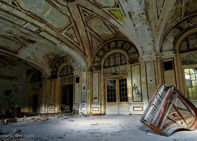 Lee Plaza Grand Ballroom_2