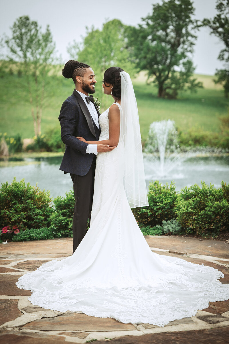 married couple at glen ellen farm - baltimore wedding photographer