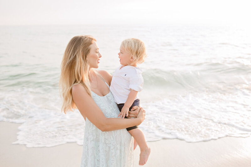 Maternity photographer in San Diego at the beach