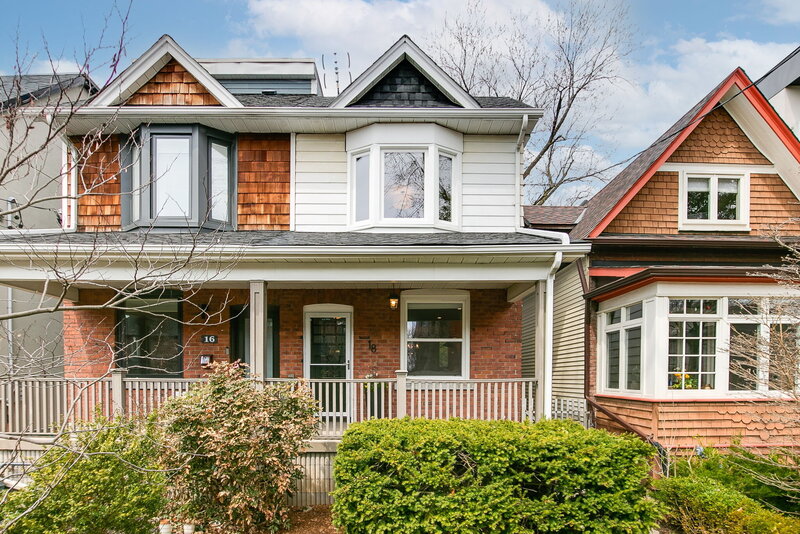 4-web-or-mls-1_004_Exterior Front