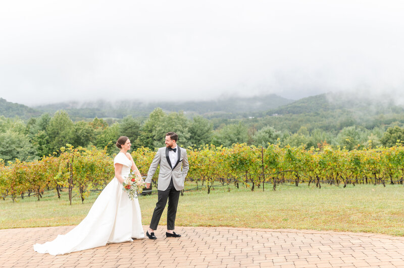 Moss Vineyards Mountain Foggy Wedding - Jess & Jarad Favorites 0130