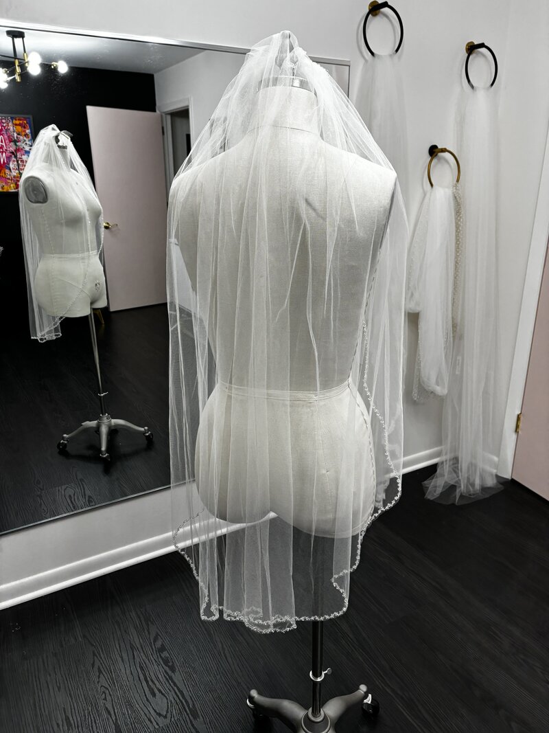 demelis atelier ivory fingertip bridal veil with rhinestone trim